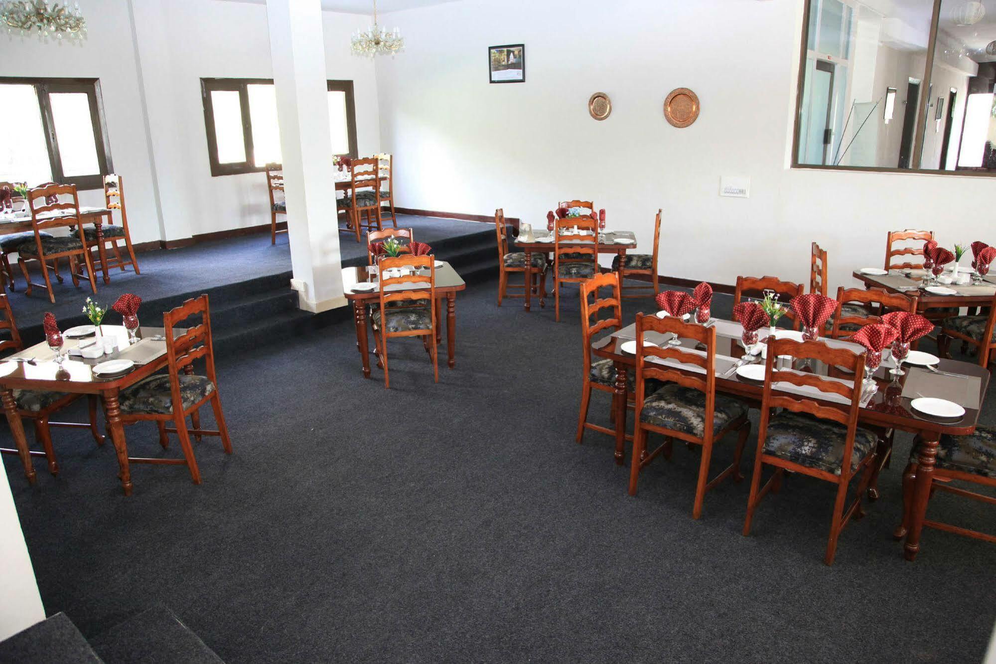 Hotel One Skardu Exterior foto