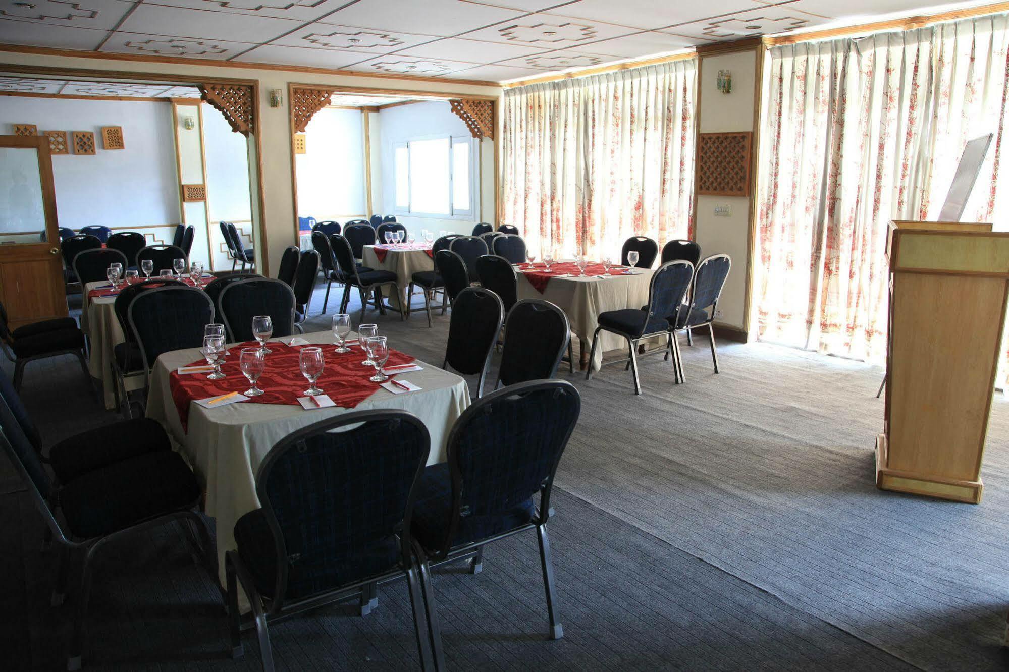 Hotel One Skardu Exterior foto